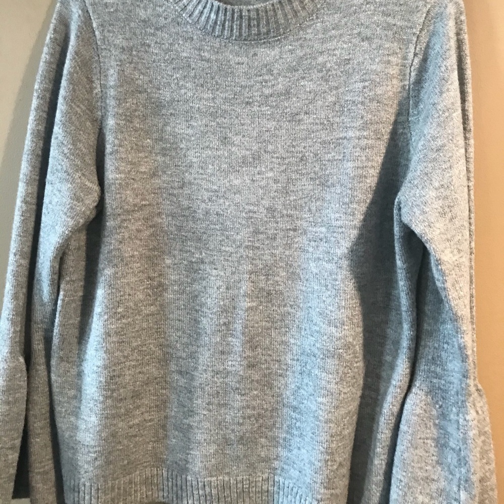Women’s bell sleeve sweater